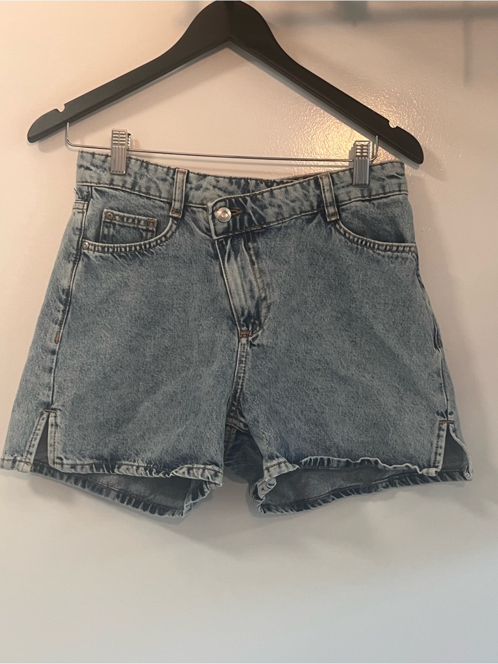 Zara Light Blue Denim Jeans with Tan Contrast Stitching